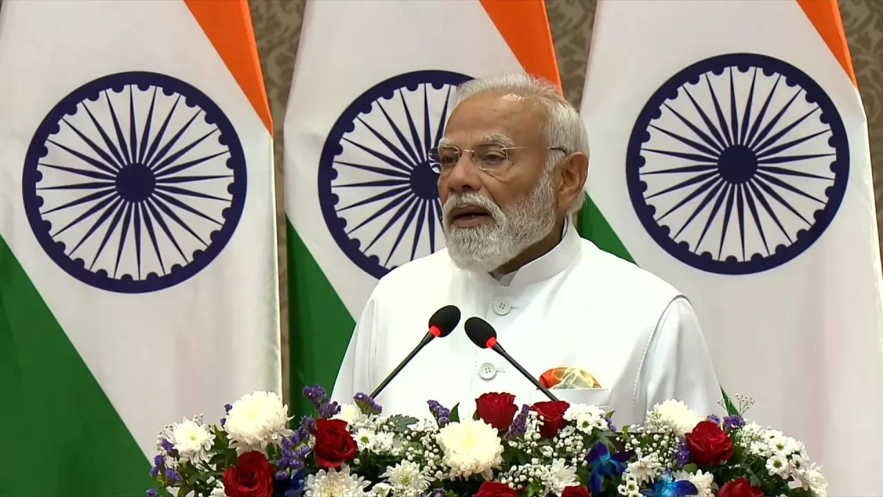 <img class="hot" src="img/hot.png" />फ्रांस भारत के सबसे पुराने रणनीतिक साझेदारों में से एक है: प्रधानमं त्री मोदी