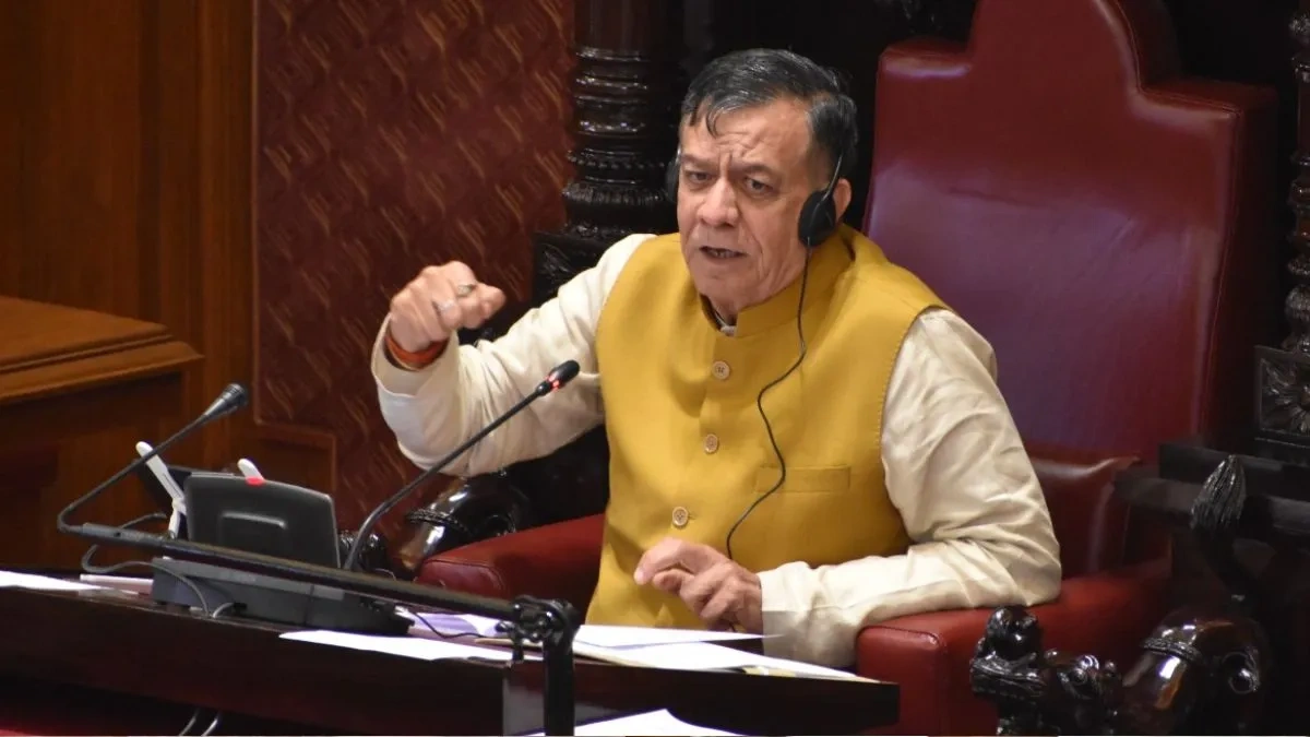 <img class="hot" src="img/hot.png" />विधायकों का फोन नहीं उठाने वाले अफसरों पर होगी कार्रवाई