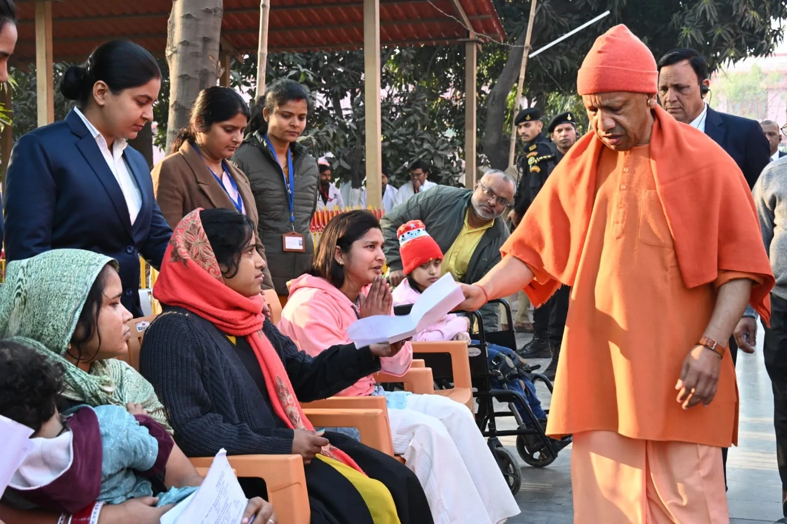 गलत जांच रिपोर्ट लगाने वालों पर दर्ज हो एफआईआर : मुख्यमंत्री योगी