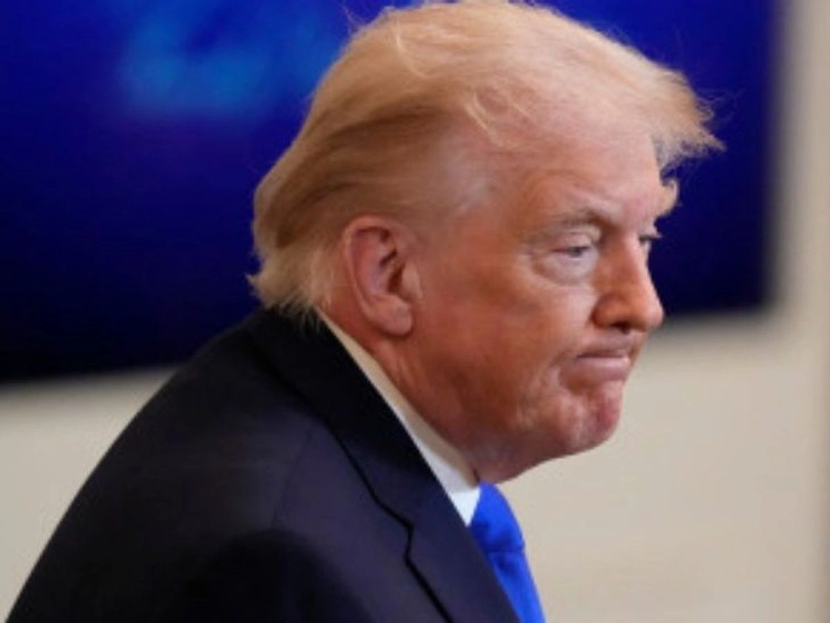 <img class="hot" src="img/hot.png" />फिर निशाने पर ट्रंप: हिलटन होटल में बड़ी घटना