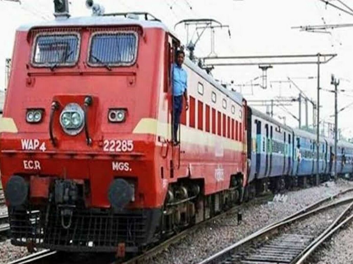 Ayodhya Aastha Special Trains: राम भक्तों को रेलवे का तोहफा, देश के कोने-कोने से अयोध्या के लिए चलेंगी आस्था स्पेशल ट्रेनें