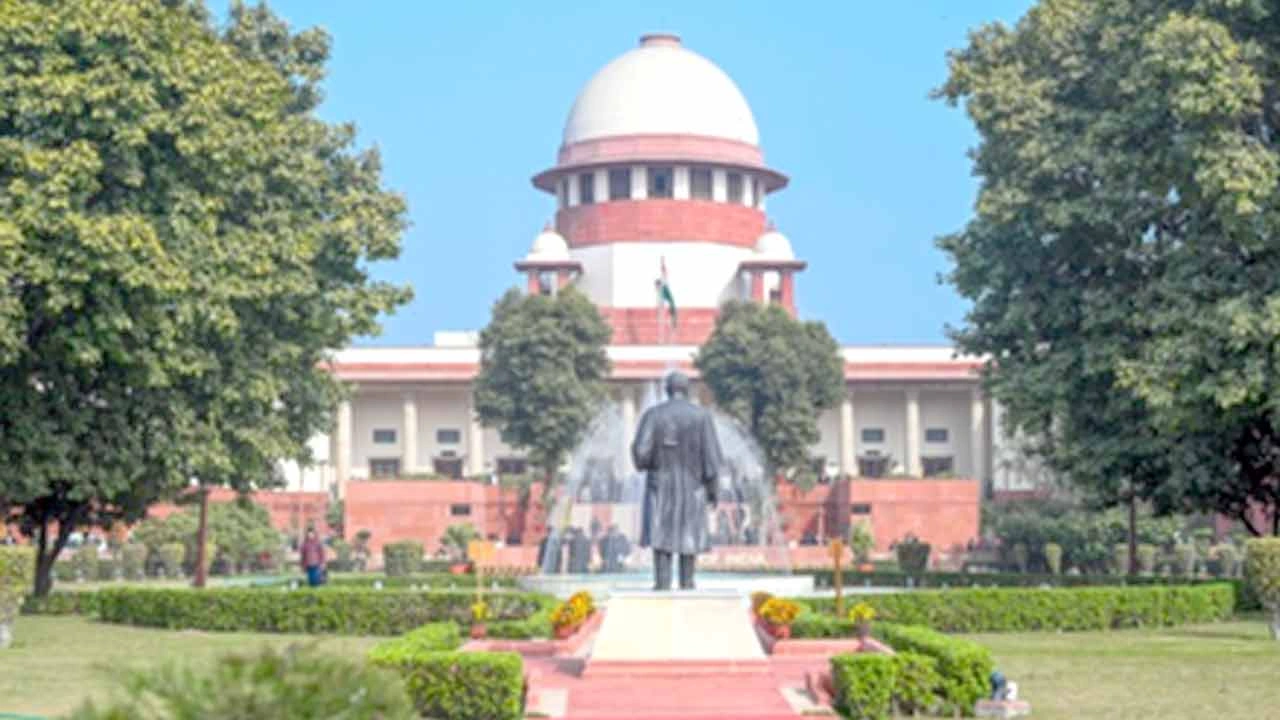 सुप्रीम कोर्ट ने अजमेर दरगाह में शिव मंदिर के दावे से जुड़ी सुनवाई रोकने वाली याचिका खारिज की नई दिल्ली (एजेंसी)। सुप्रीम