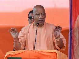 सीएम योगी से मिला थारू परिवारों को मिला जमीन का मालिकाना हक